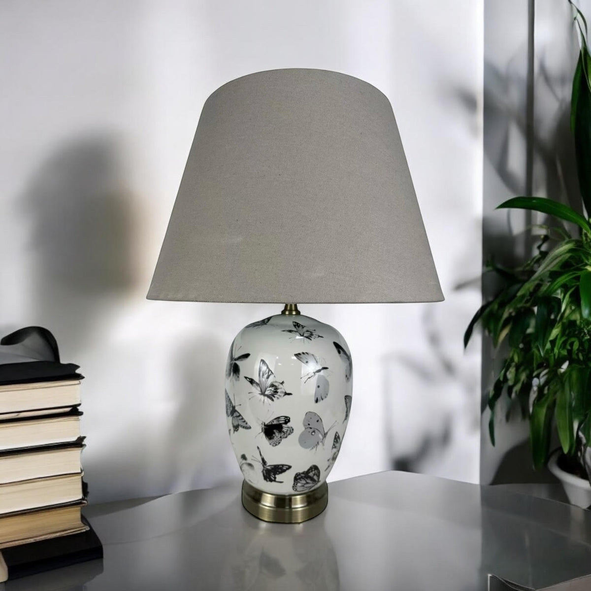 cortex-london-westminster-butterfly-ceramic-table-lamp-50cm-black-white-drum-shade