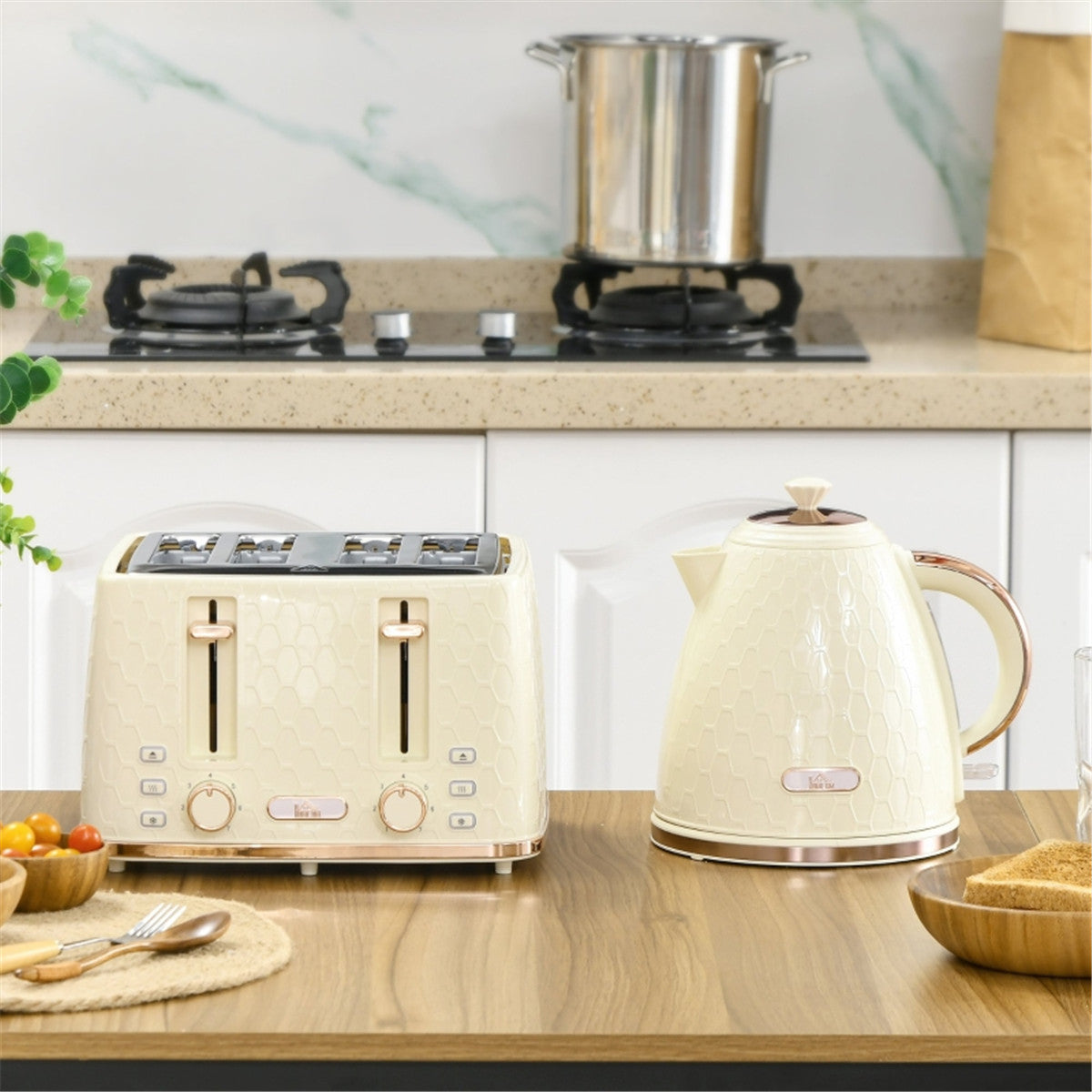 cortex-london-york-honeycomb-kettle-and-four-slice-toaster-set-beige