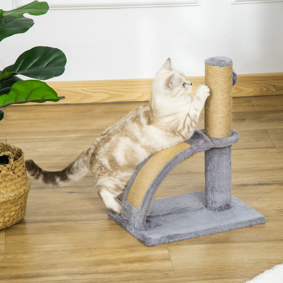 cortex-london-windsor-cat-tree-scratching-activity-centre-hanging-ball