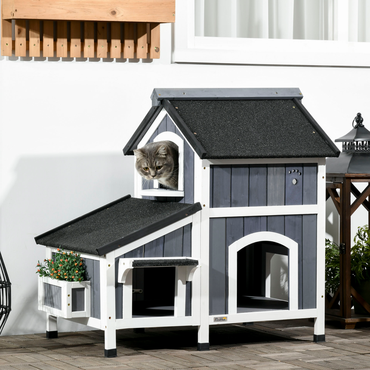 cortex-london-windsor-fir-wood-outdoor-cat-house-flower-pot