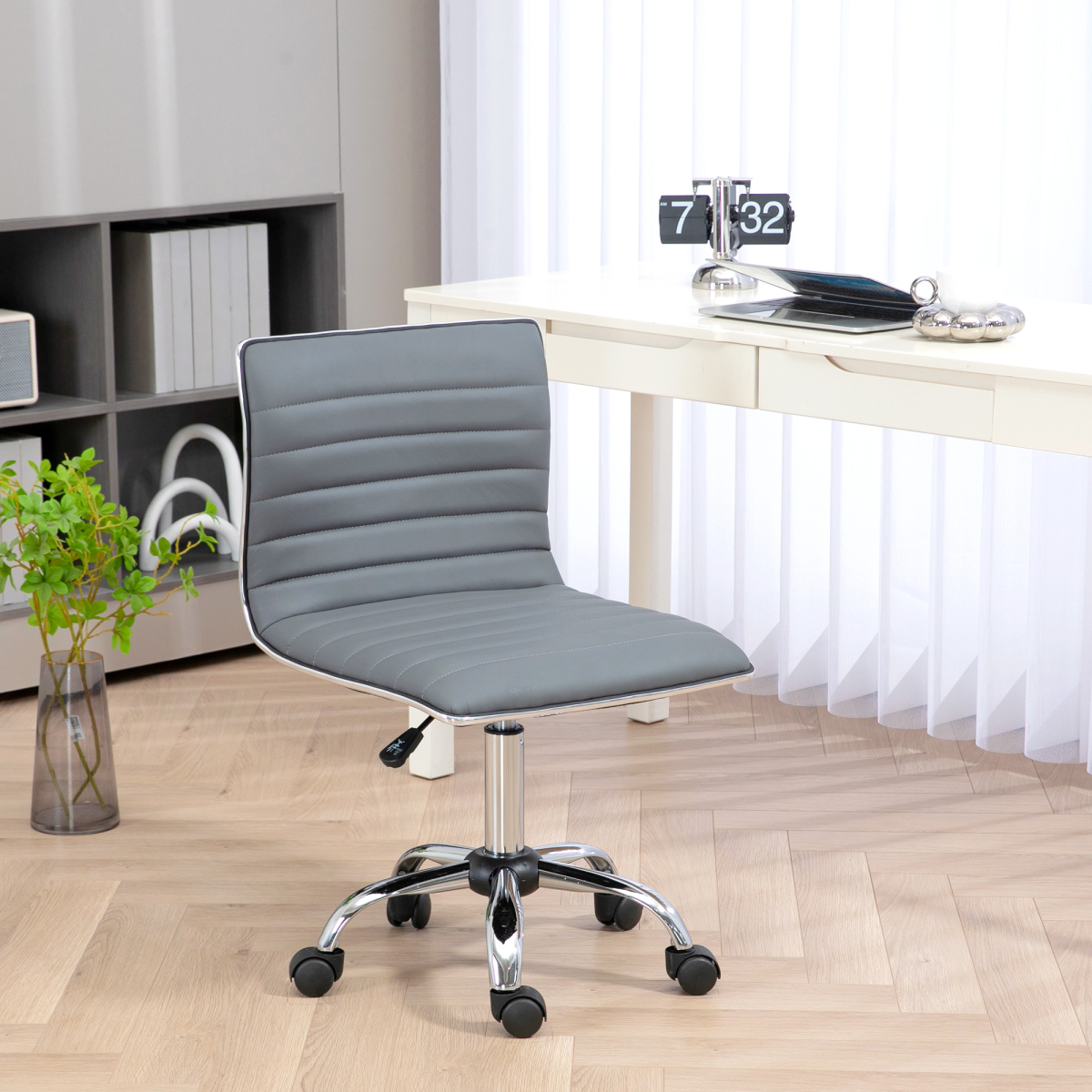 cortex-london-windsor-light-grey-adjustable-swivel-office-chair-pu-leather