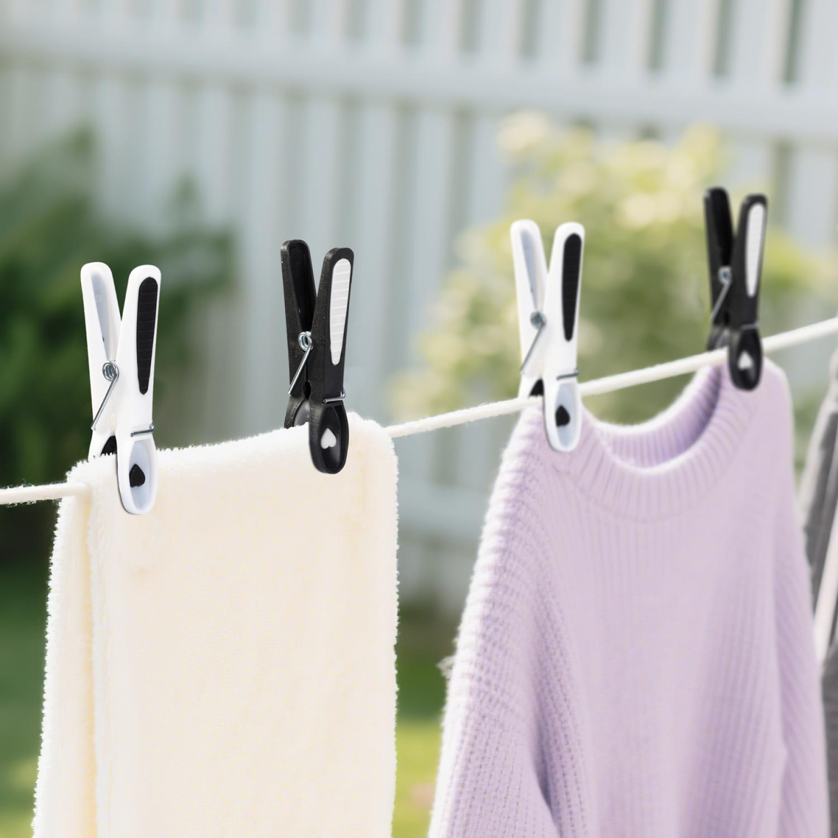 cortex-london-windsor-monochrome-laundry-pegs-pack-20