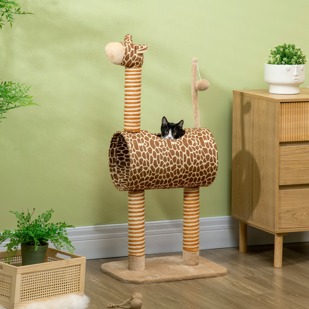 cortex-london-york-giraffe-cat-tree-scratching-posts-tunnel