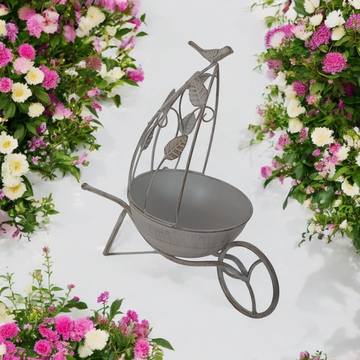 cortex-london-windsor-cream-36cm-rust-resistant-metal-garden-planter