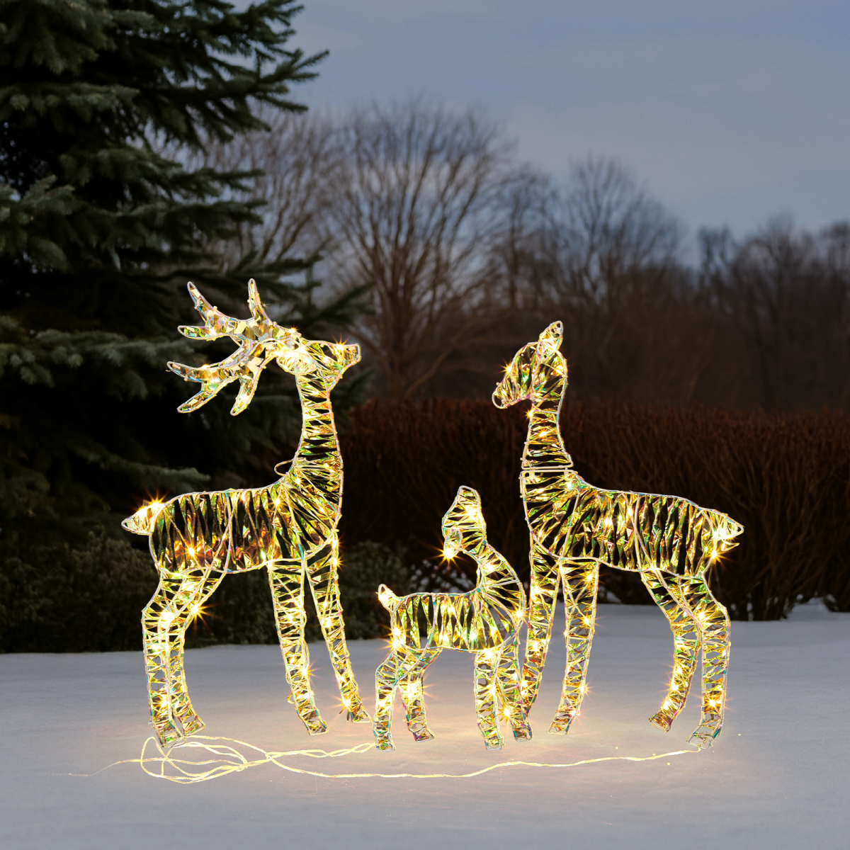 cortex-london-windsor-iridescent-led-reindeer-family-set-3-piece-110-warm-white-led-outdoor-christmas-decoration