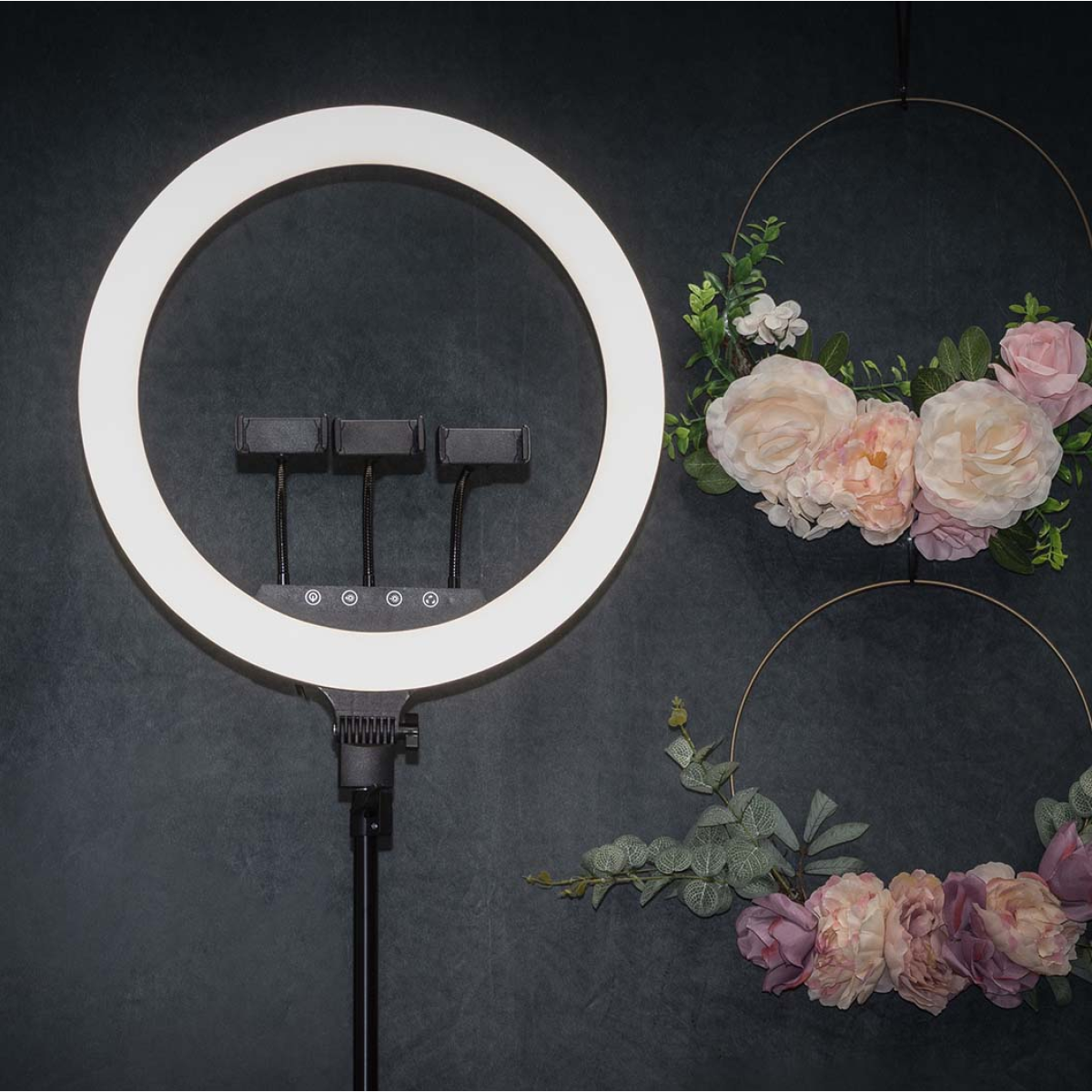 cortex-london-eclipse-ring-light-adjustable-tripod-three-mobile-phone-holders