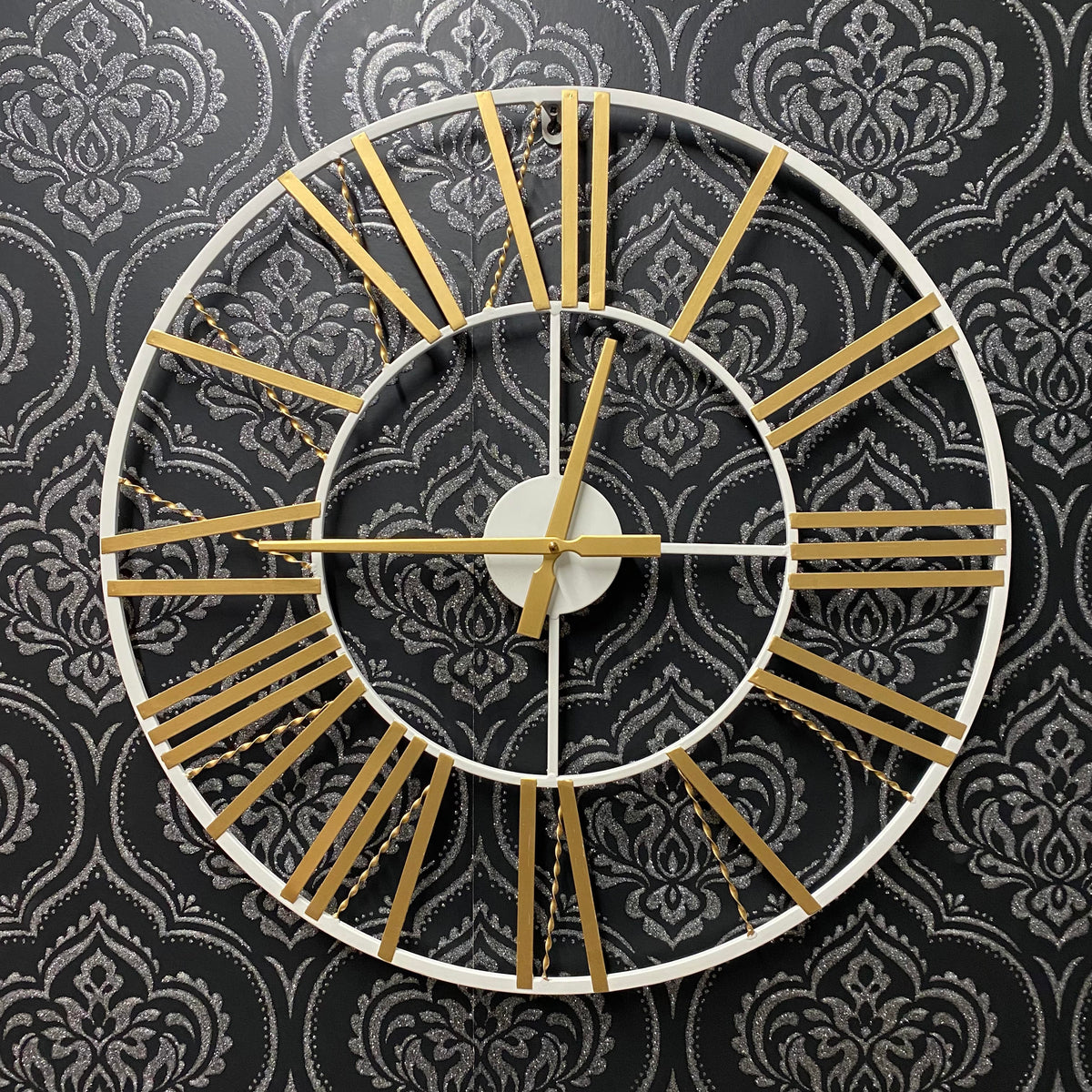 cortex-london-york-roman-metal-wall-clock