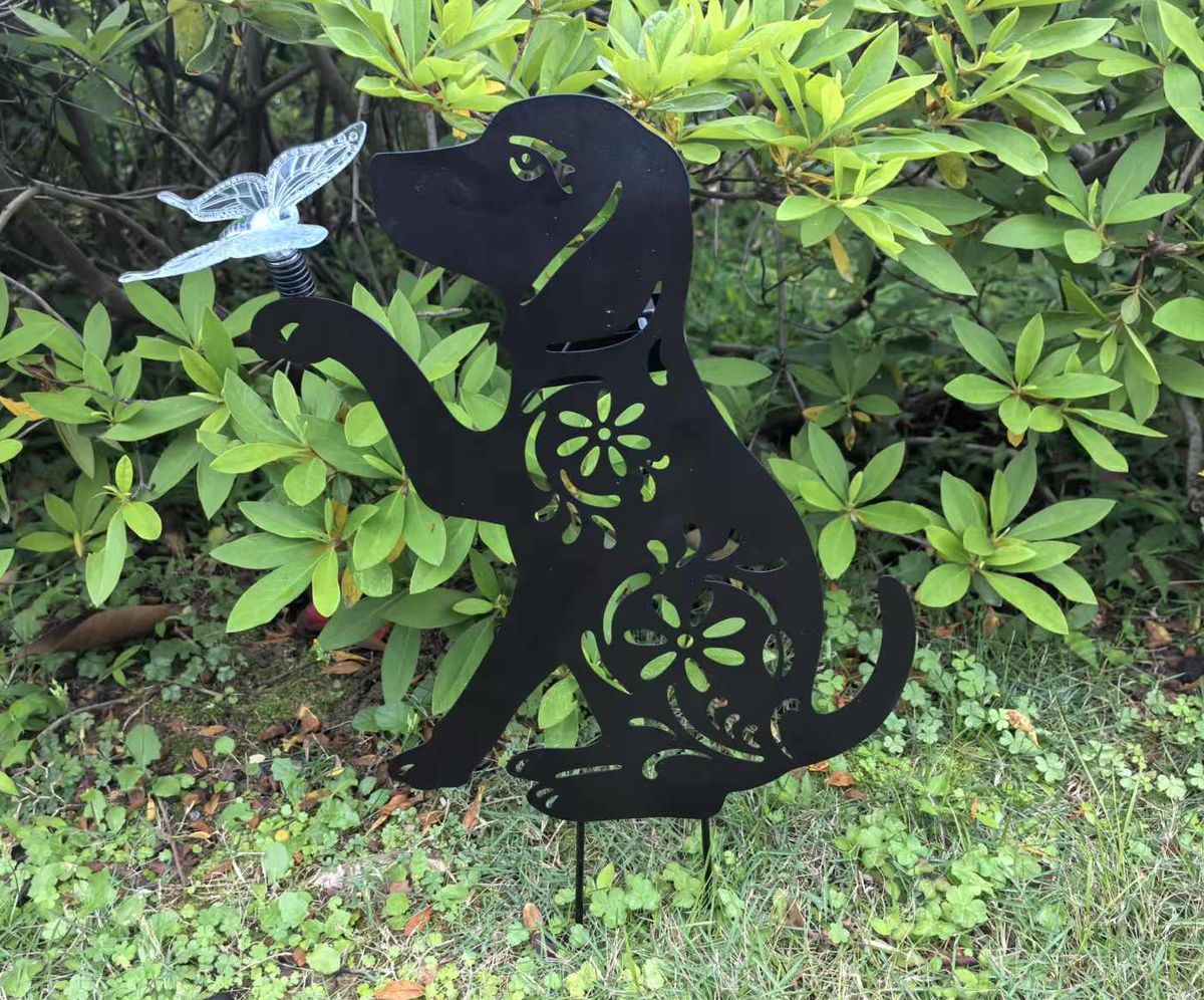 cortex-london-windsor-dog-solar-stake-light-steel-cut-ornament