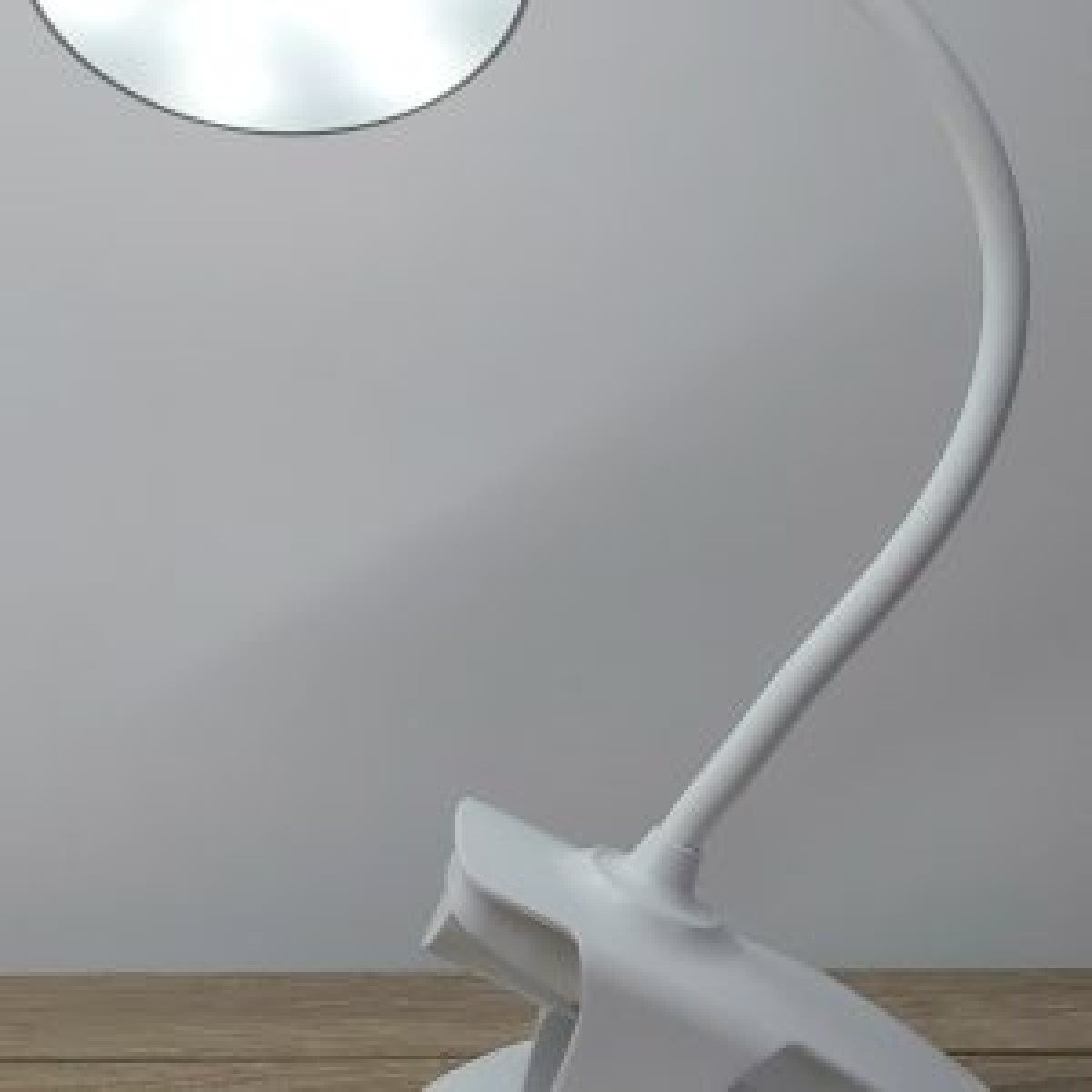 cortex-london-windsor-clip-on-mini-light-flexible-gooseneck-desk-lamp