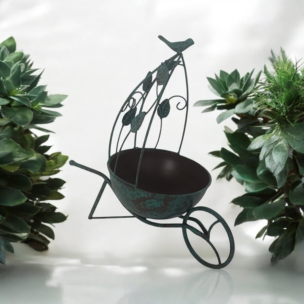 cortex-london-windsor-green-36cm-rust-resistant-metal-garden-planter