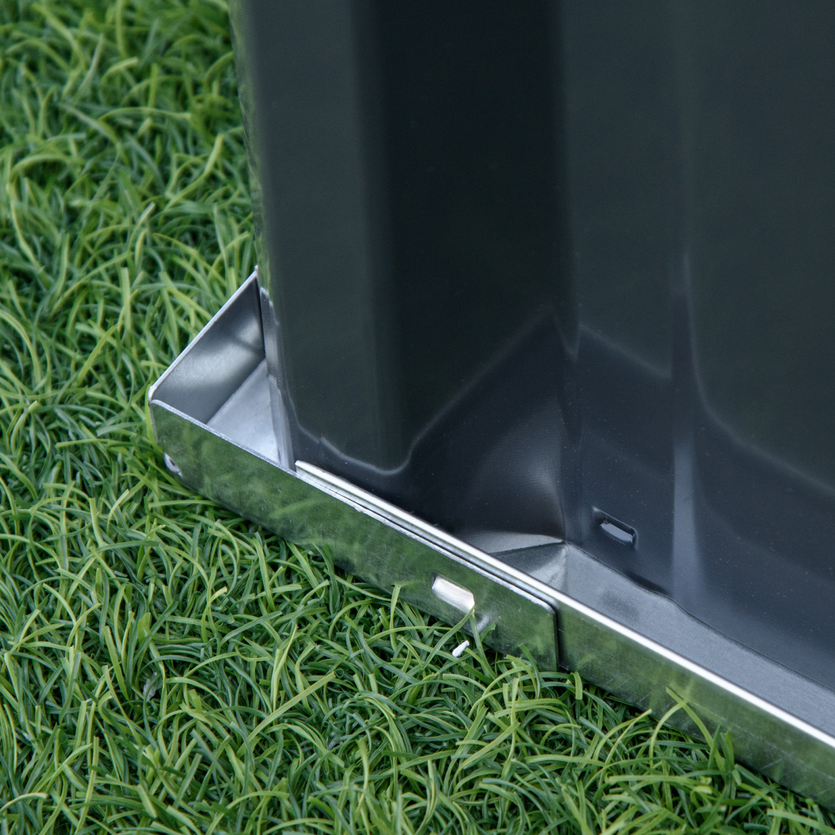 cortex-london-york-steel-raised-garden-bed-planter-with-gloves