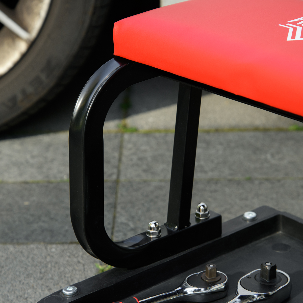 cortex-london-windsor-workshop-stool-red-black-steel-pu-rolling-mechanic-stool