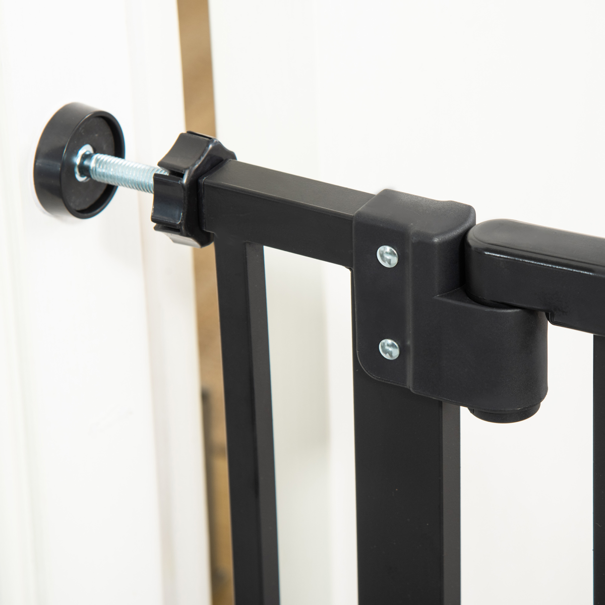 cortex-london-windsor-extra-tall-auto-close-dog-gate-with-cat-door-74-80cm-wide