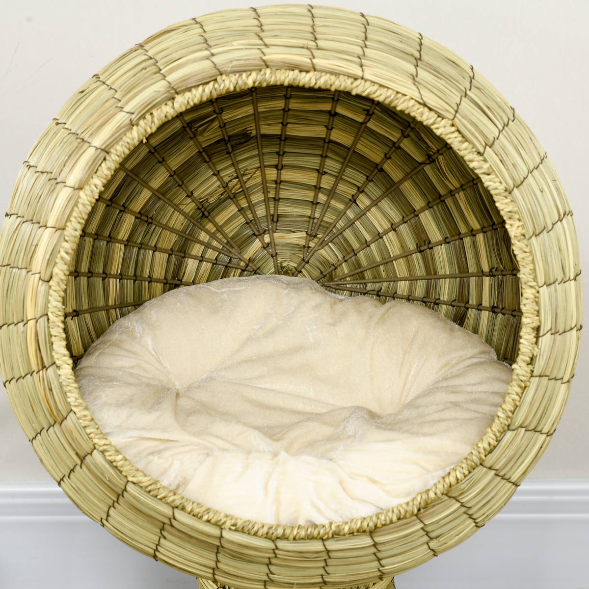 cortex-london-windsor-raised-cat-house-cushion