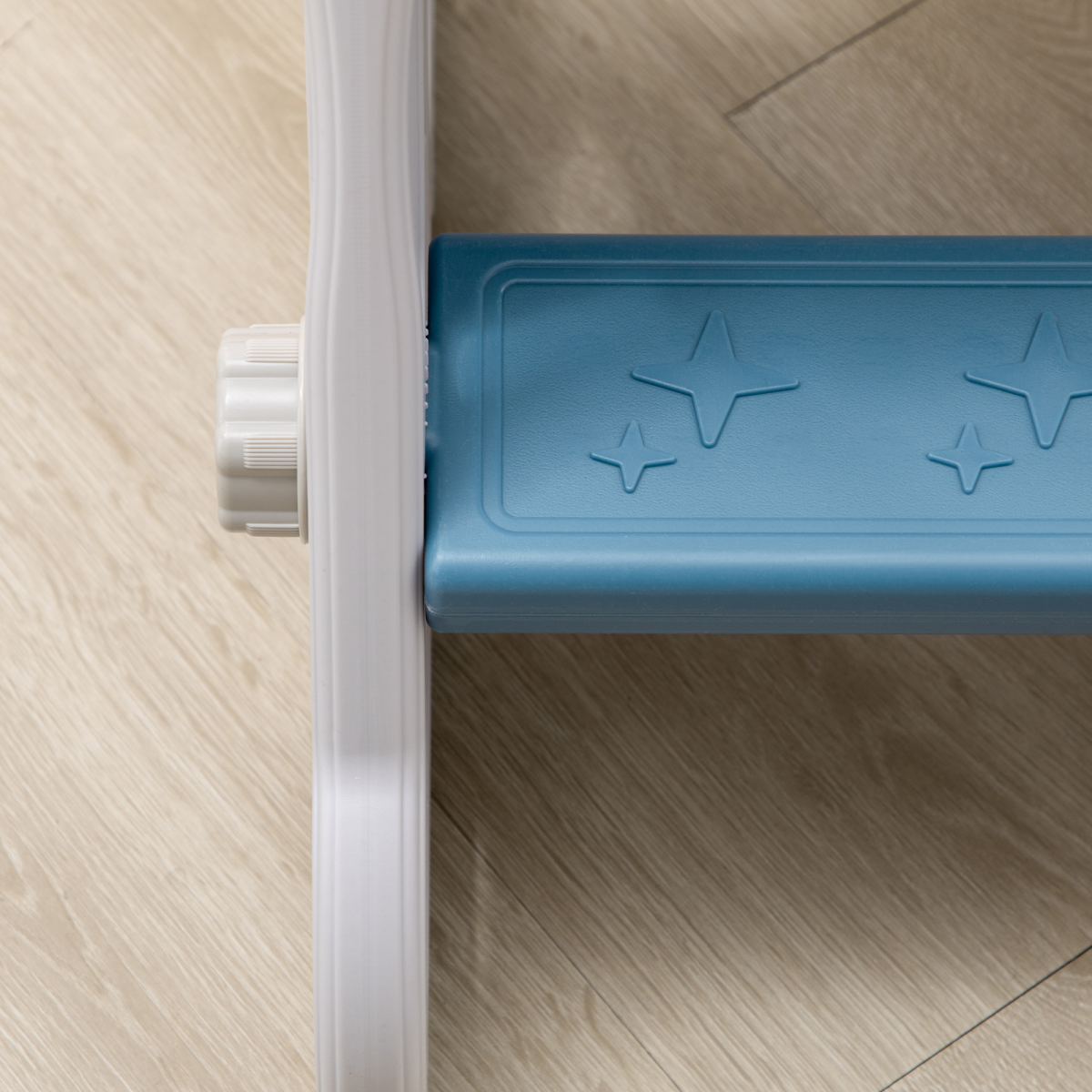 cortex-london-windsor-space-theme-toddler-slide-blue