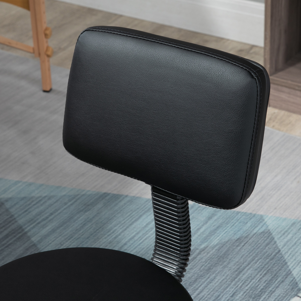 cortex-london-yorkshire-adjustable-swivel-salon-chair-black-five-wheels