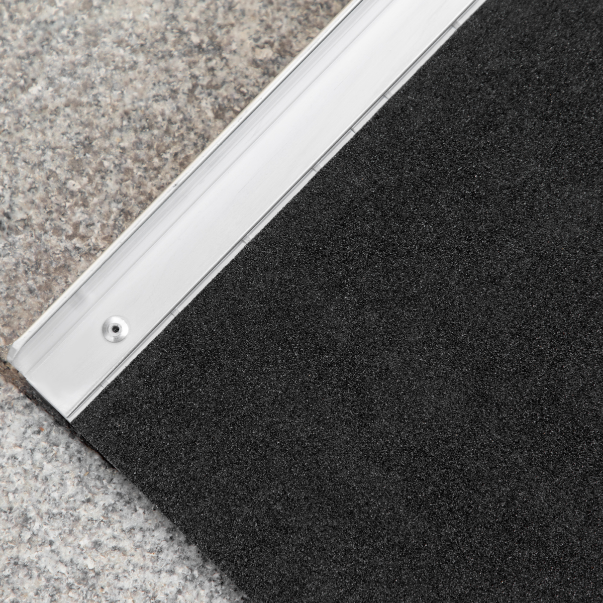 cortex-london-windsor-aluminium-wheelchair-ramp-72-x-61cm