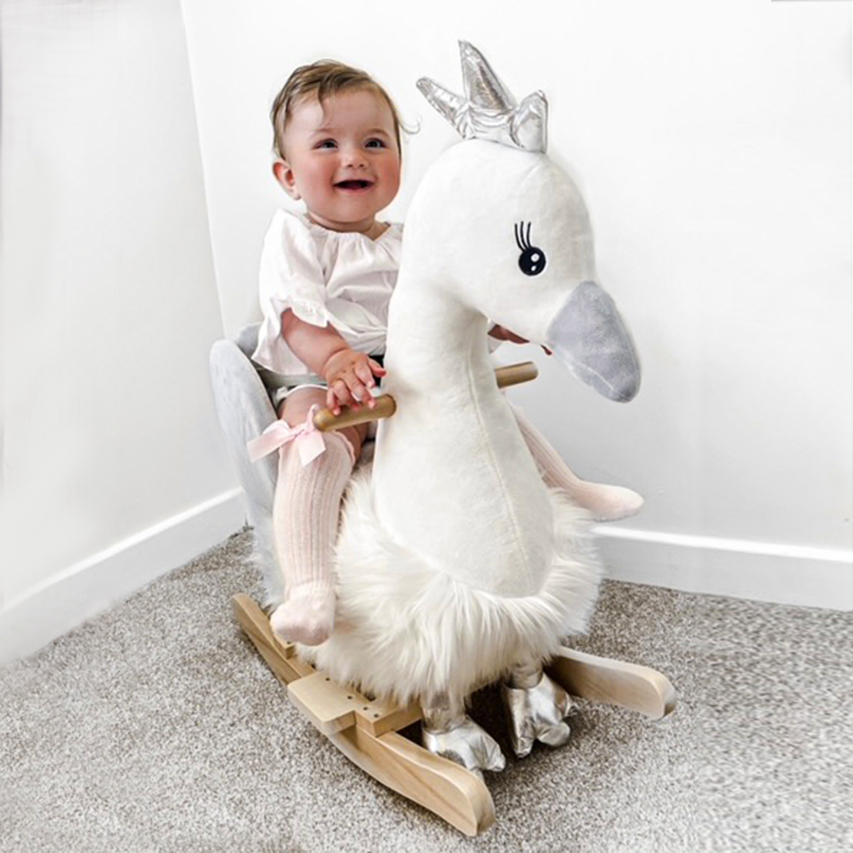 cortex-london-windsor-plush-swan-rocking-ride-on-with-sound