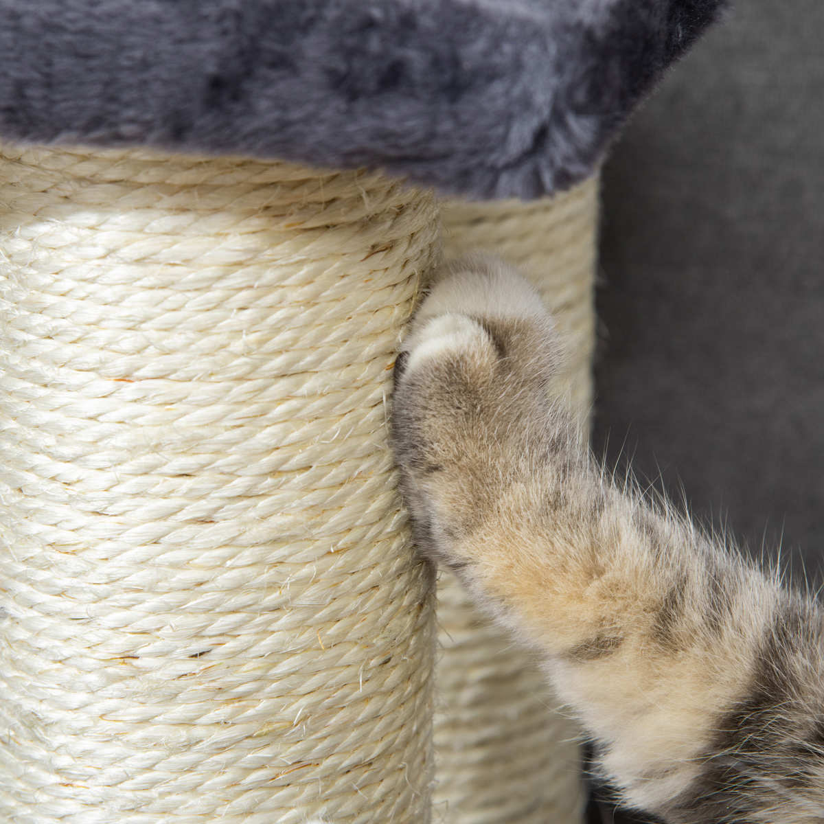 cortex-london-windsor-plush-pet-stairs-sisal-scratching-posts