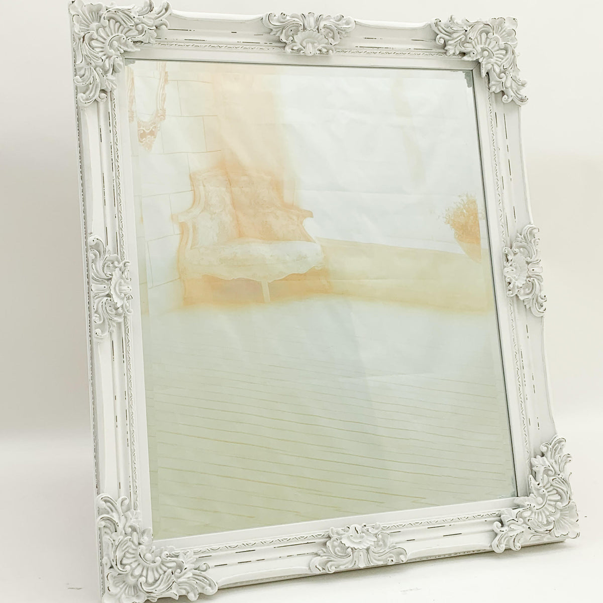 cortex-london-white-modern-hand-finished-mirror-with-hanging-hook