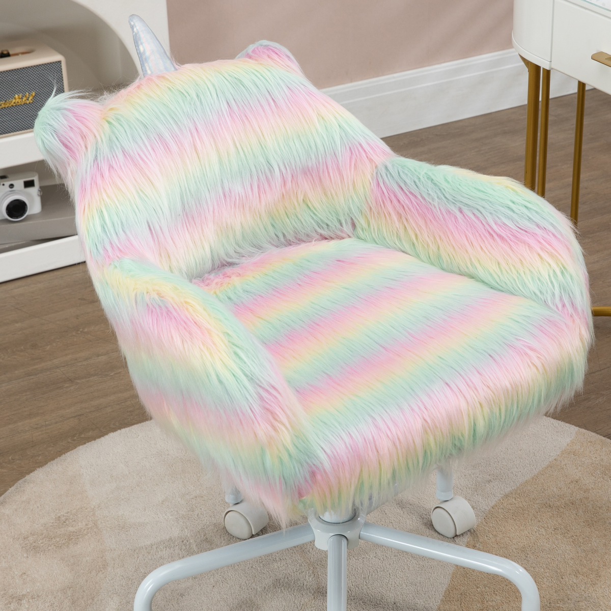 cortex-london-windsor-unicorn-faux-fur-desk-chair-armrests