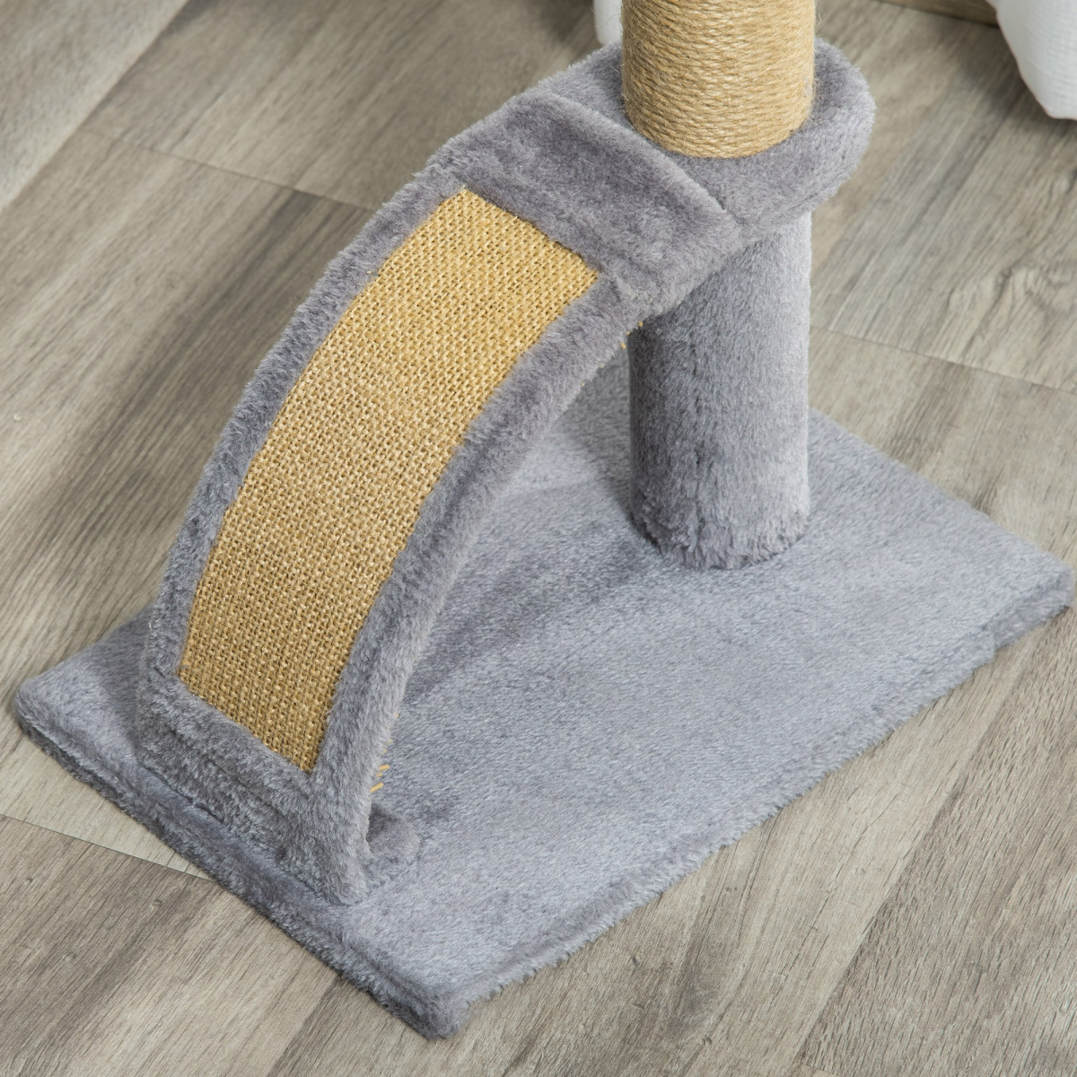 cortex-london-windsor-cat-tree-scratching-activity-centre-hanging-ball