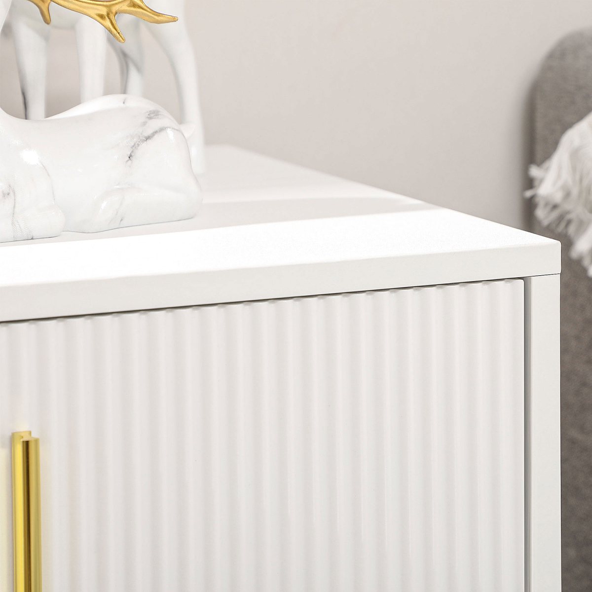 cortex-london-kensington-white-three-drawer-chest-ridged-front-gold-coloured-accents