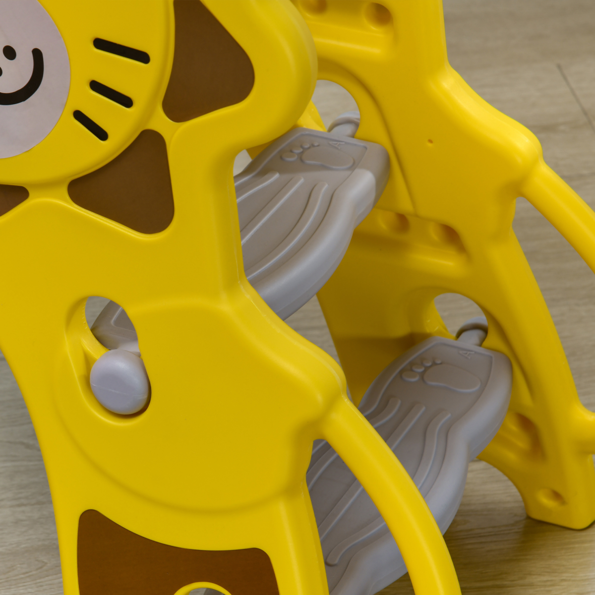 cortex-london-windsor-lion-kids-slide-and-basketball-hoop-yellow-grey