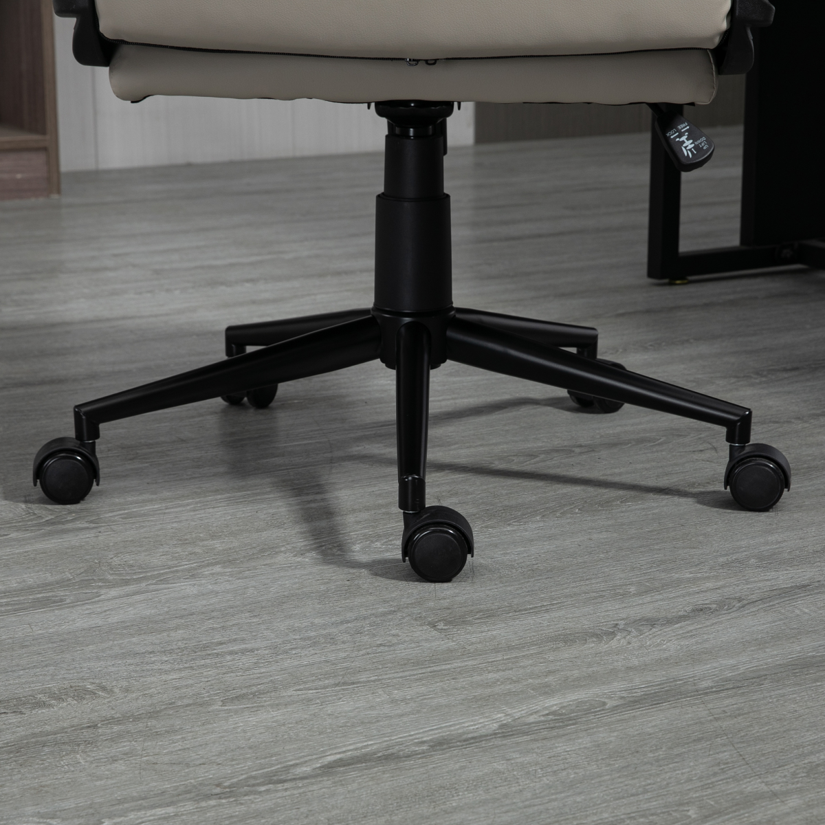 cortex-london-windsor-grey-faux-leather-adjustable-office-chair-with-arms