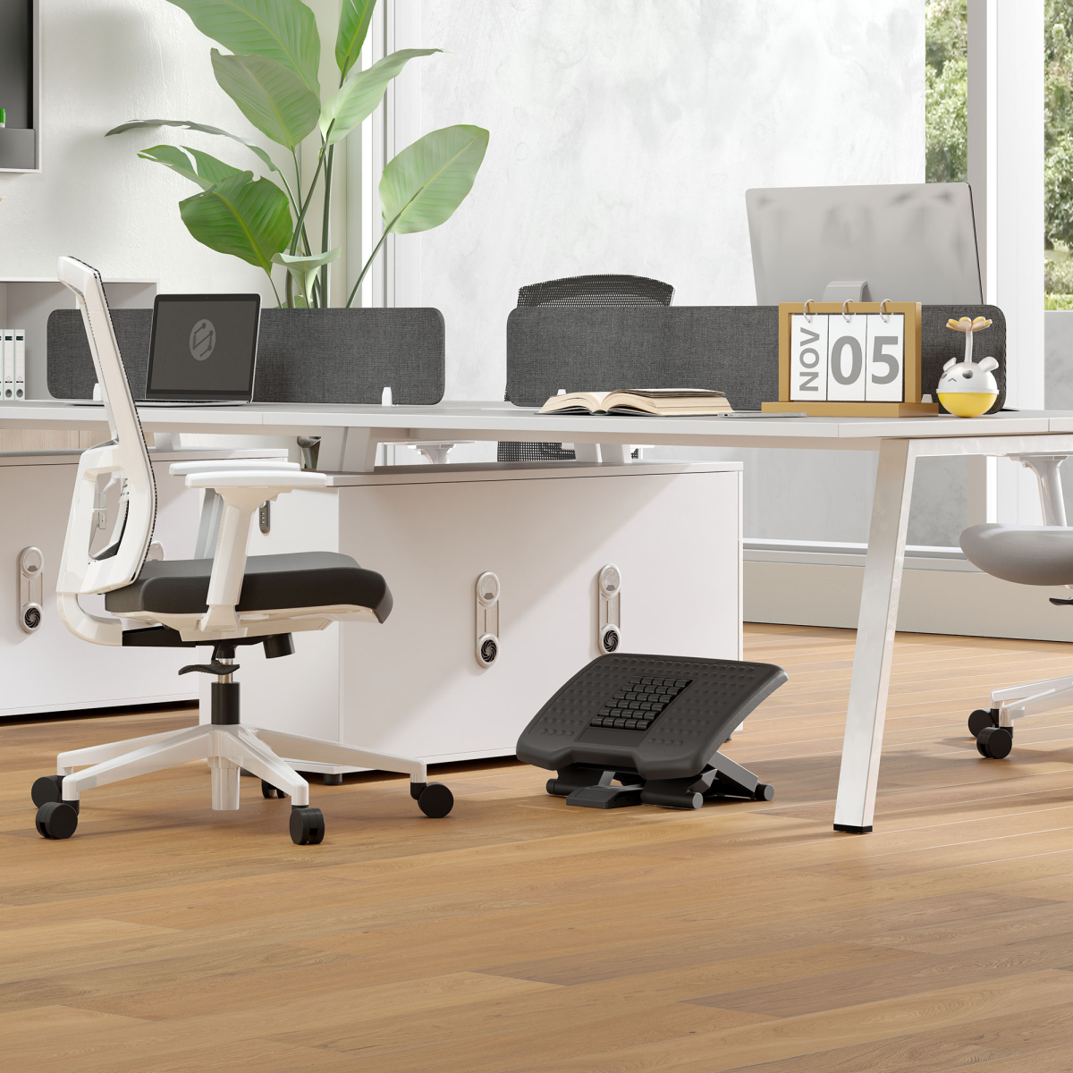 cortex-london-york-adjustable-under-desk-footrest-massage-black