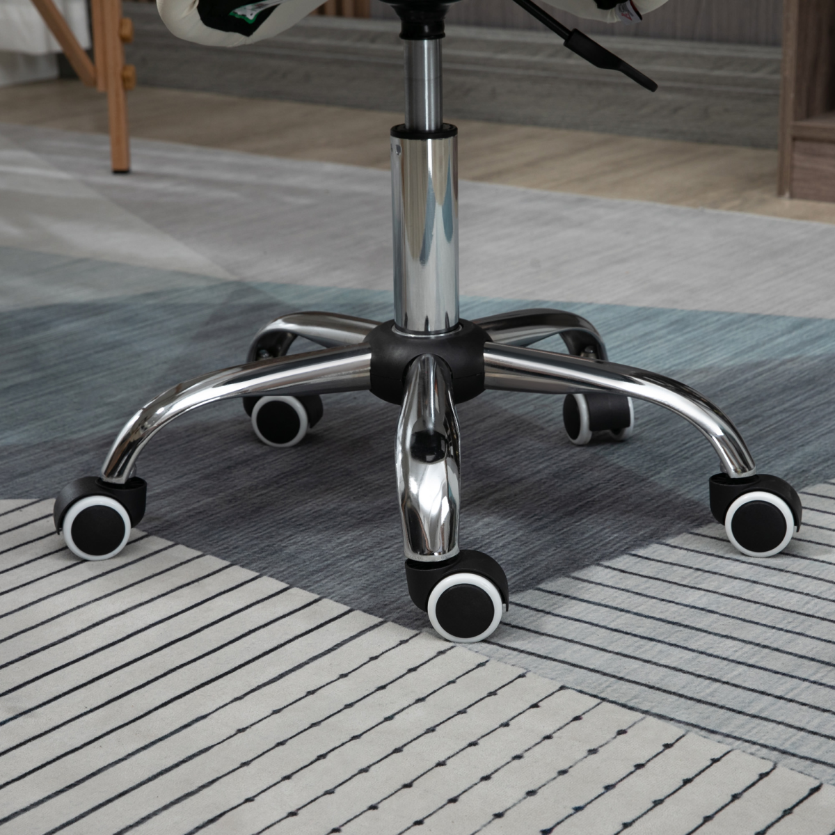 cortex-london-york-saddle-stool-hydraulic-faux-leather-cream