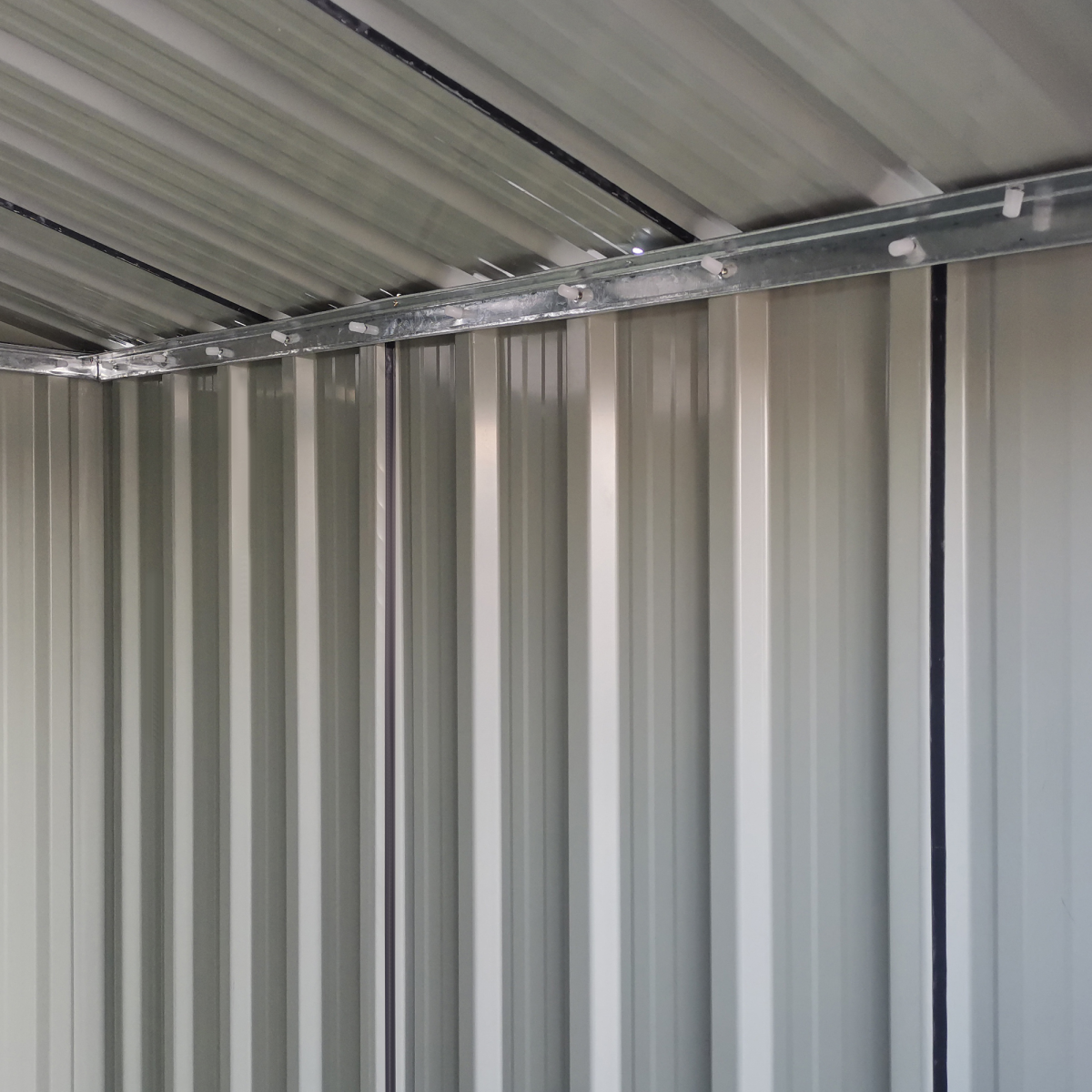 cortex-london-windsor-metal-garden-storage-shed-sliding-door-green-white