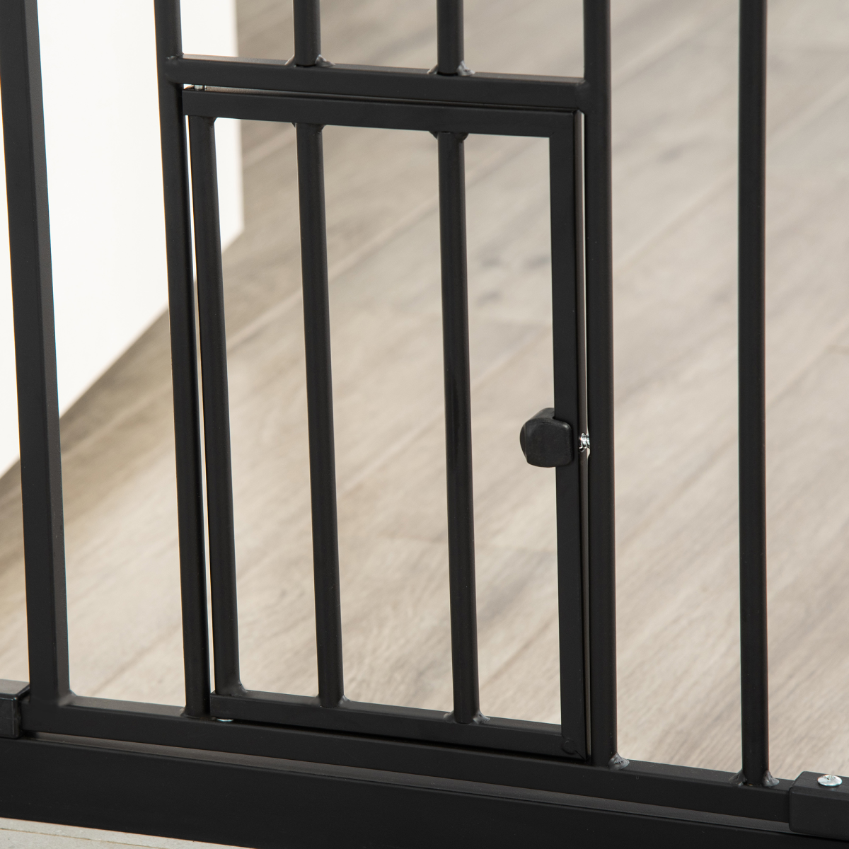 cortex-london-windsor-pawhut-extra-tall-dog-gate-cat-door-auto-close-stairs-74-101-cm
