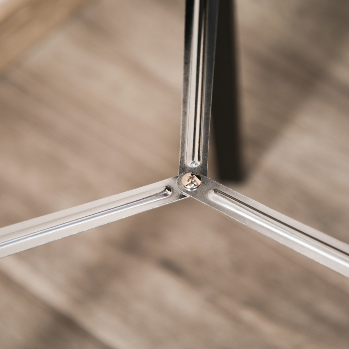 cortex-london-york-industrial-adjustable-tripod-floor-lamp