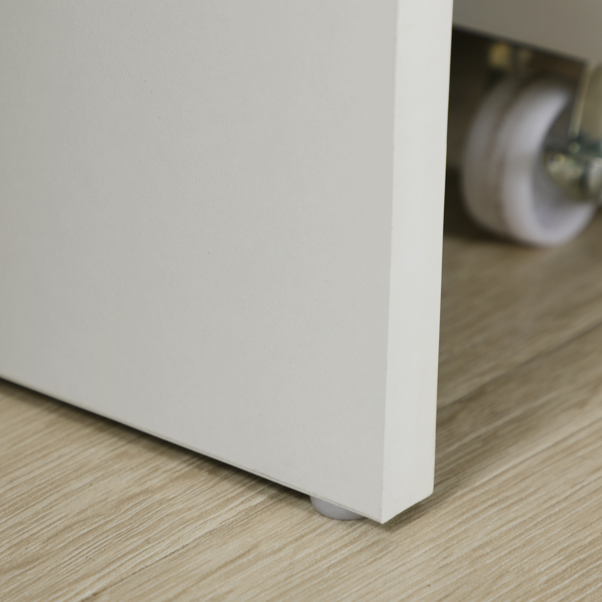 cortex-london-windsor-five-drawer-white-computer-desk-locking-drawer