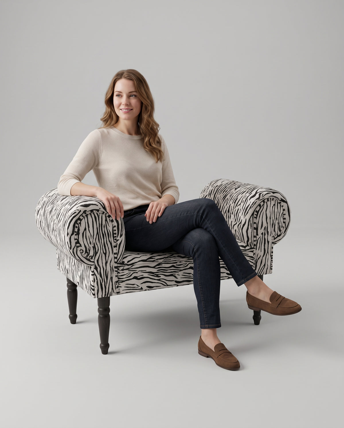 cortex-london-windsor-white-tiger-velvet-chaise-lounge