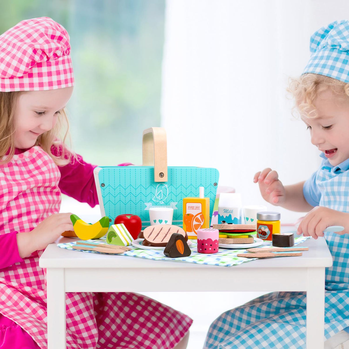 cortex-london-windsor-happy-day-wooden-picnic-playset