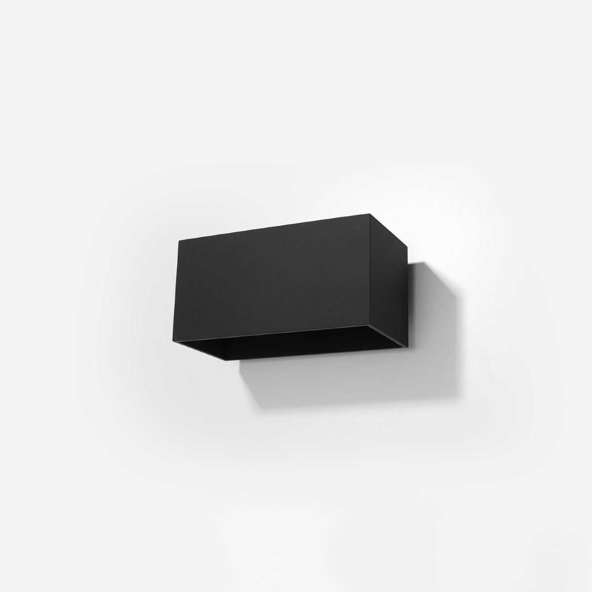 cortex-london-windsor-quad-black-aluminium-g9-wall-lamp