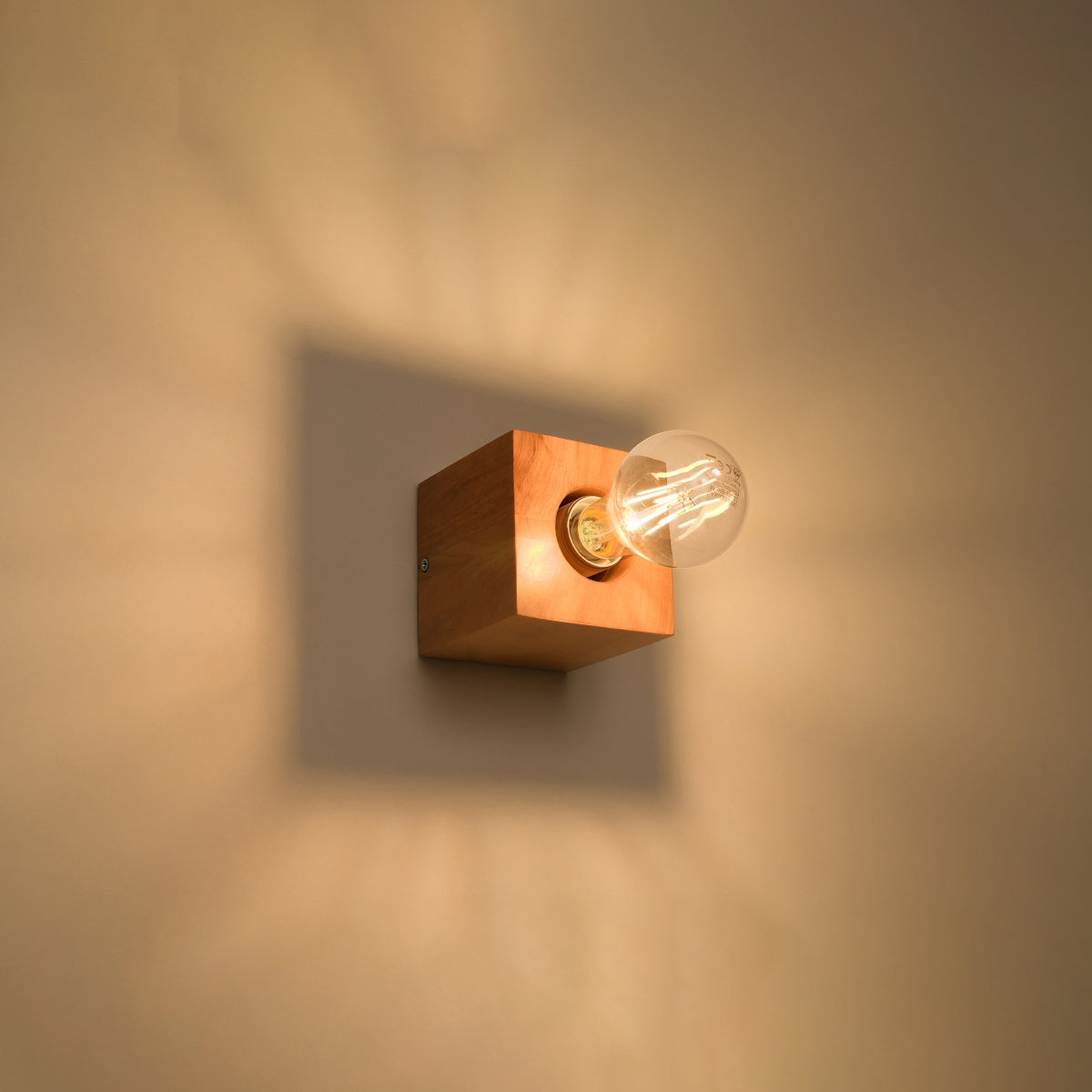 cortex-london-york-ariz-scandinavian-natural-wood-e27-wall-lamp