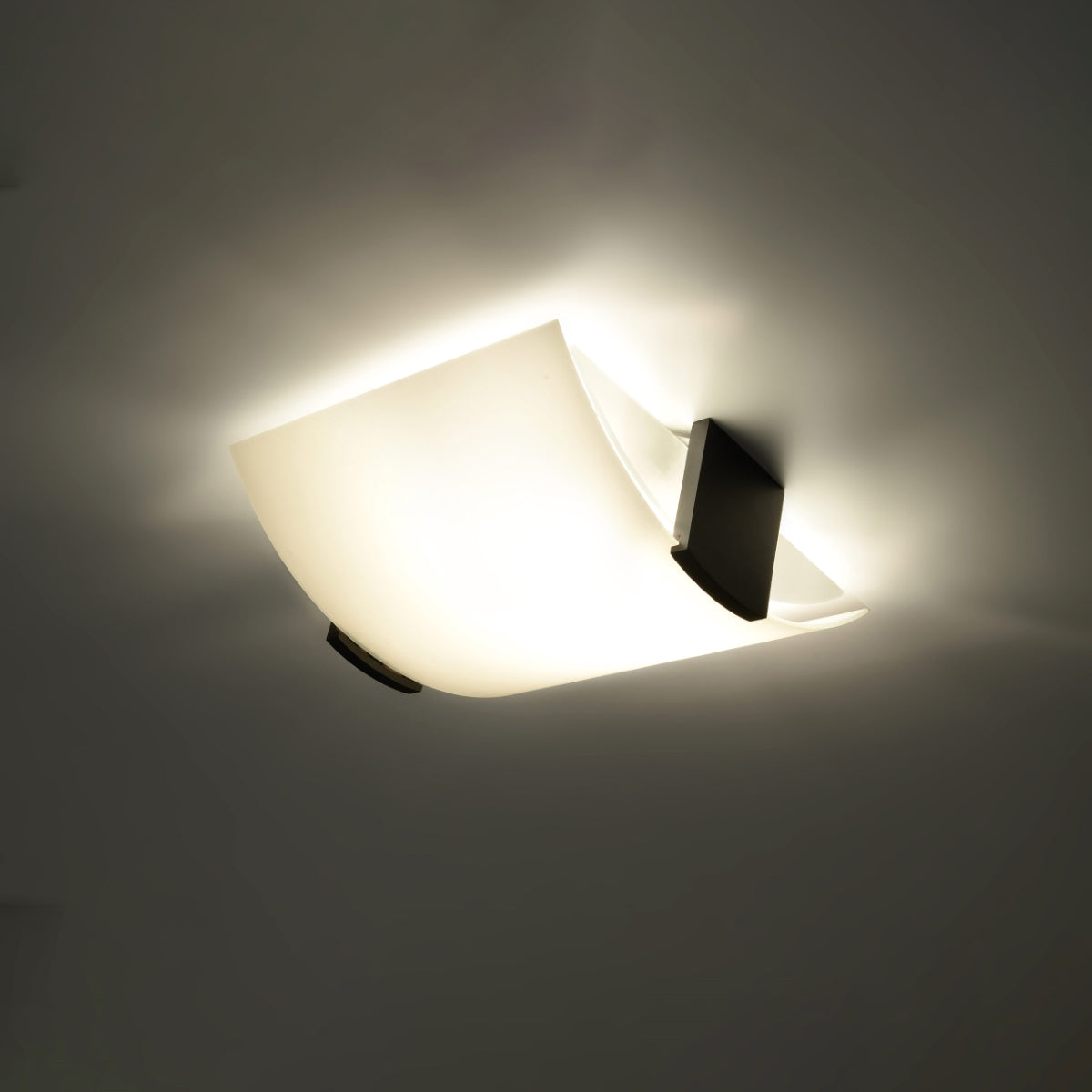 cortex-london-emilio-ceiling-lamp-wenge-white-wood-glass-e27