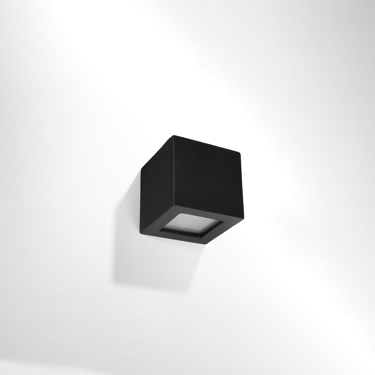 cortex-london-york-leo-black-ceramic-glass-wall-lamp-e27