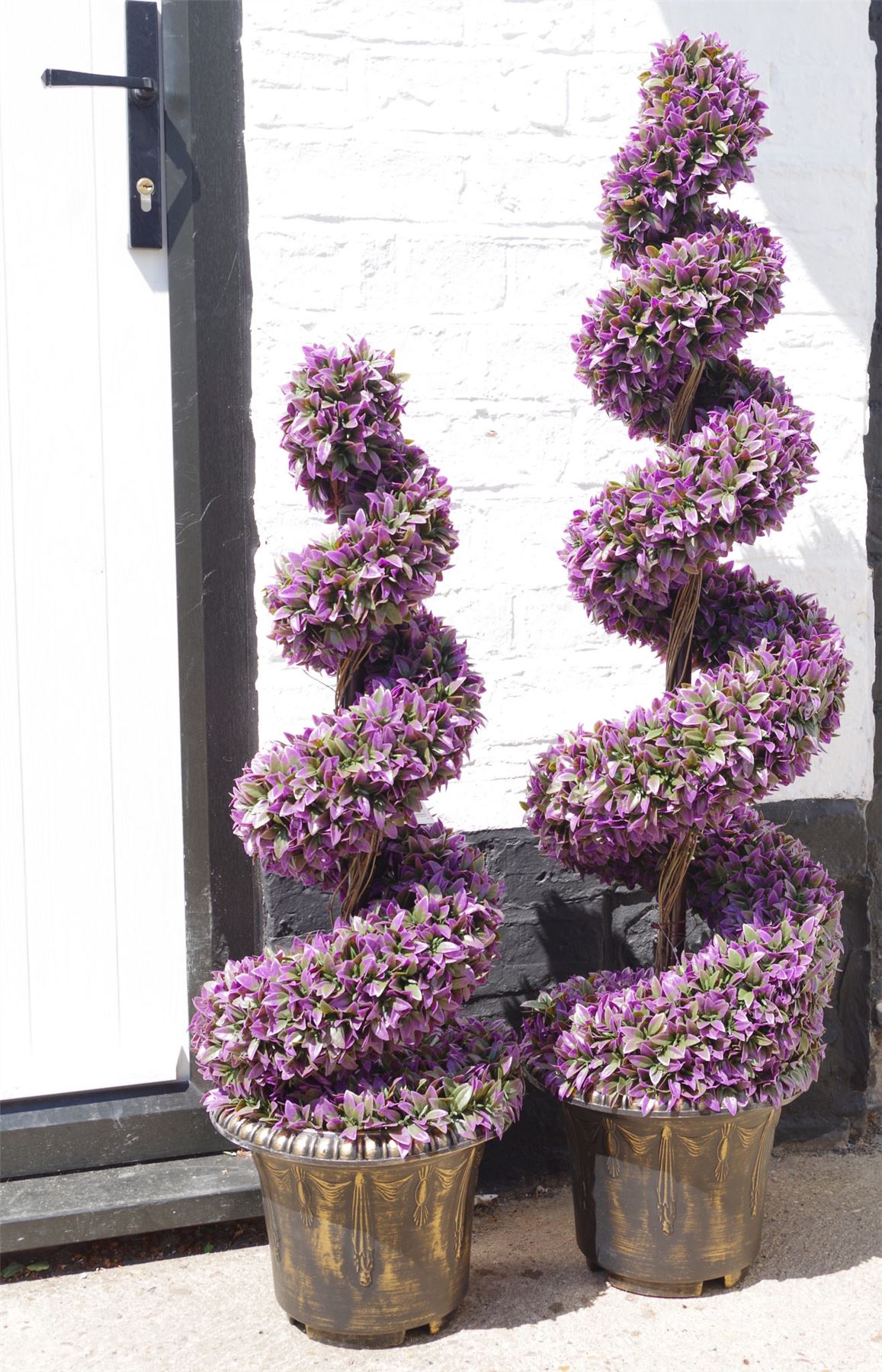 cortex-london-windsor-90cm-purple-large-leaf-spiral-topiary-trees-pair-decorative-plastic-planters