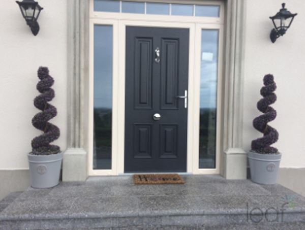 cortex-london-windsor-90cm-purple-large-leaf-spiral-topiary-trees-pair-decorative-plastic-planters