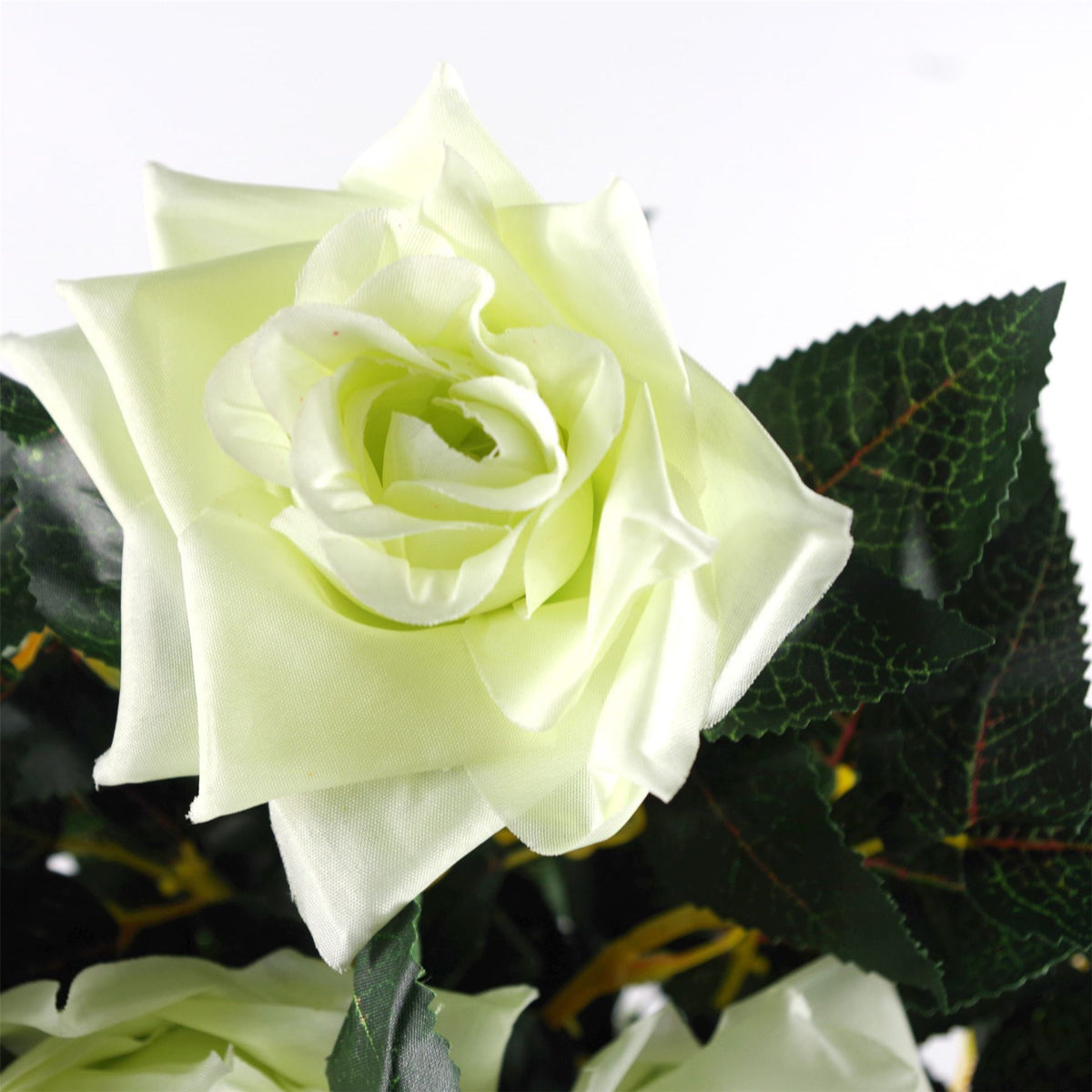 cortex-london-windsor-artificial-cream-rose-tree-90cm-wedding-twisted-vine-detail