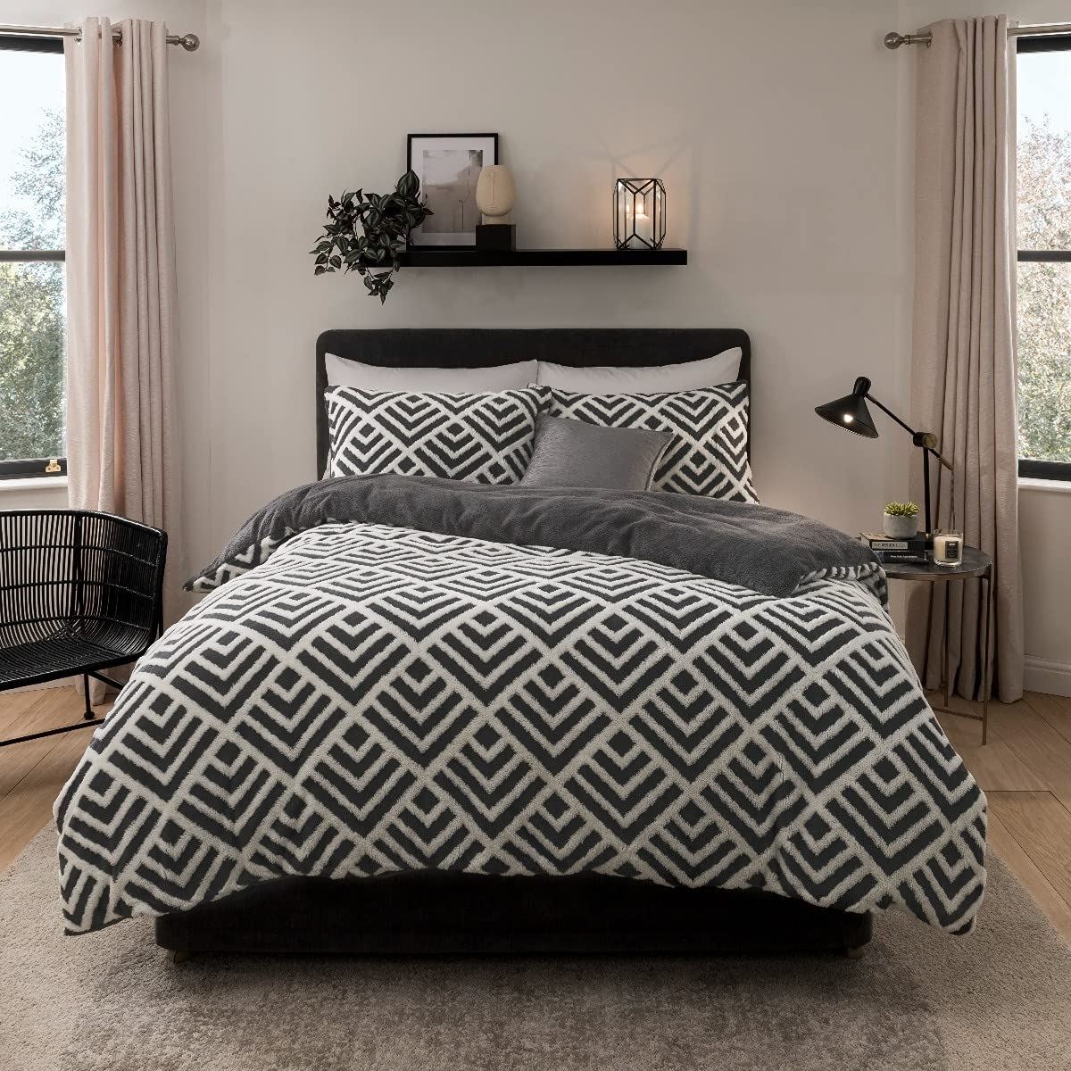 cortex-london-york-geometric-jacquard-fleece-duvet-cover-set