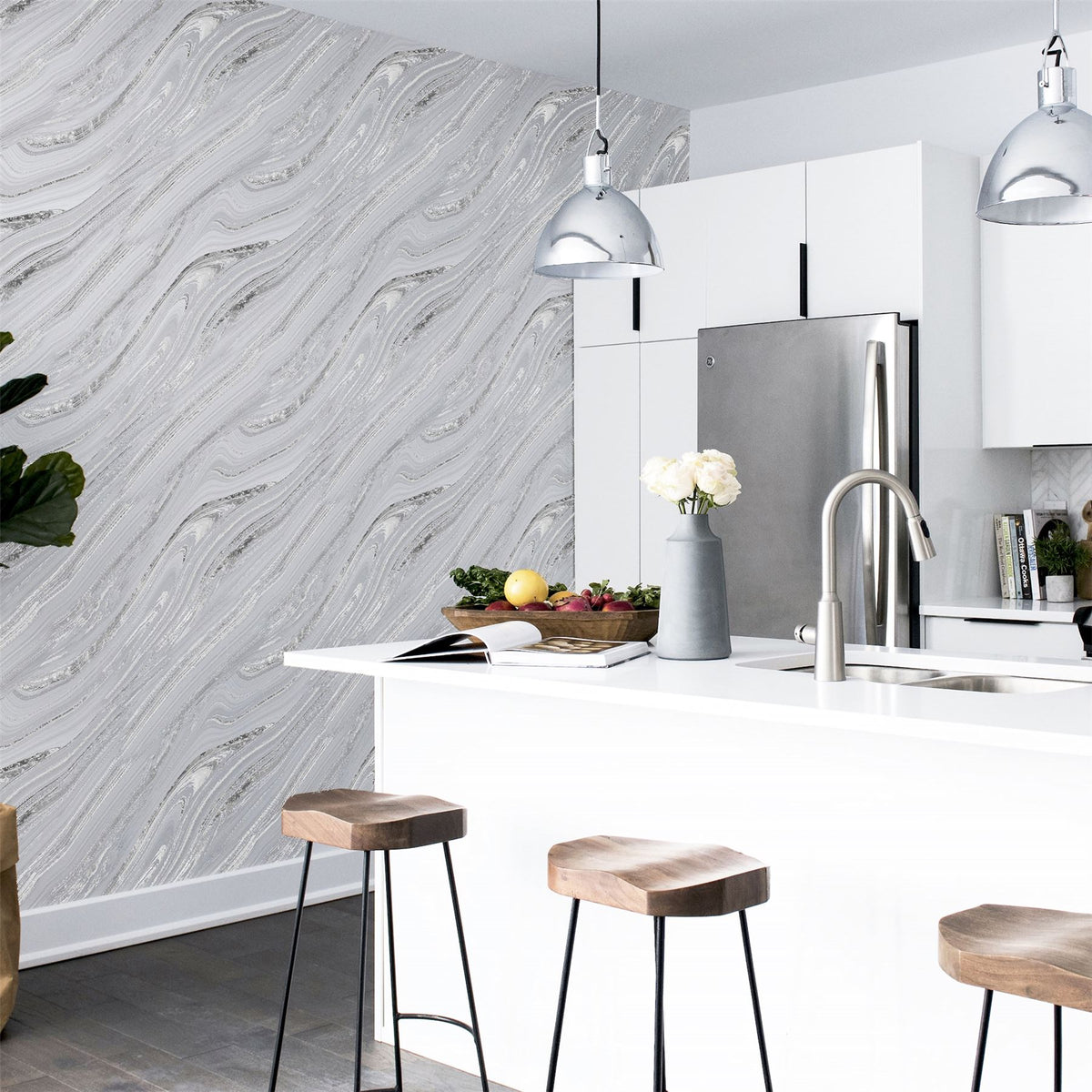 cortex-london-windsor-silver-mineral-effect-wallpaper-encased-glitter