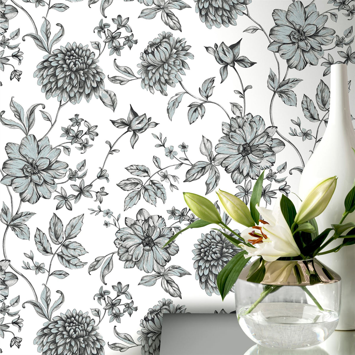 cortex-london-fleur-mono-wallpaper-sw12-floral-foliage-light-cream-glitter-finish