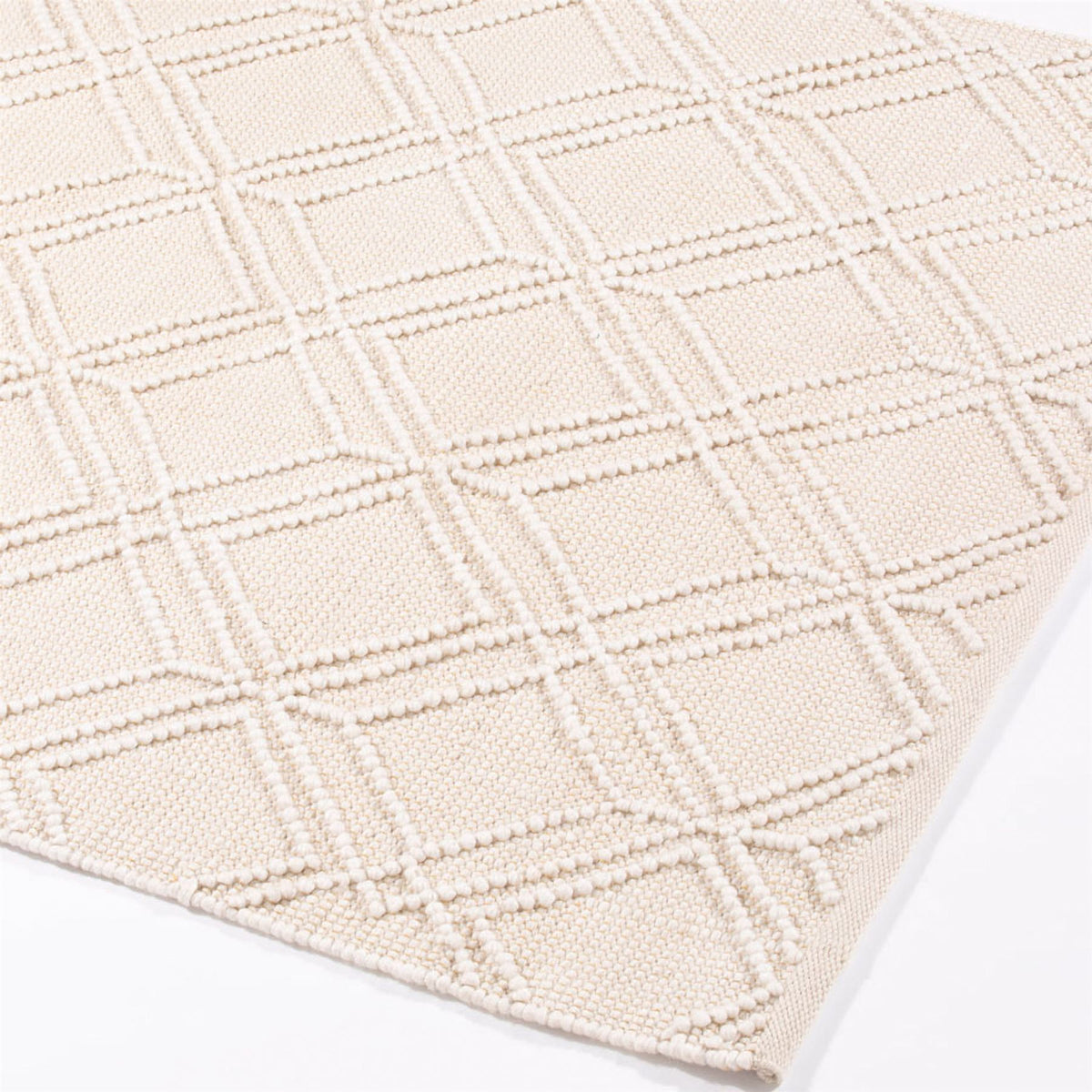 cortex-london-windsor-diamond-outdoor-pet-cream-rug-120x170cm