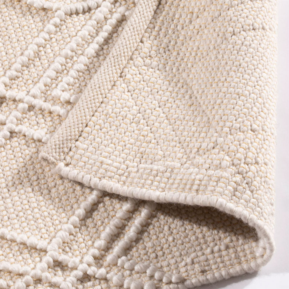 cortex-london-windsor-diamond-outdoor-pet-cream-rug-120x170cm