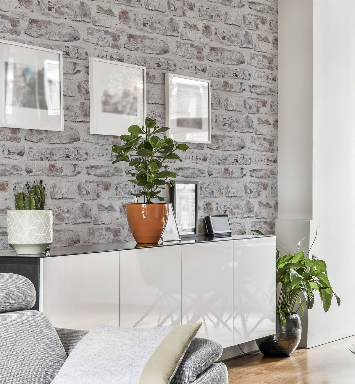 cortex-london-kensington-whitewashed-wall-wallpaper